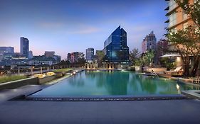 사톤 비스타, 방콕 - 메리어트 이그제큐티브 아파트먼트 Exterior photo