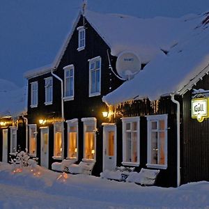 Taergesen Guesthouse Reydarfjordur Exterior photo