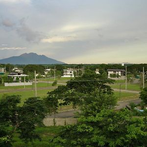 Nuvali Laguna Amaia 2Br Free Parking @ The Sanctuary Near Tagaytay And Carmelray Industrial Park 샌타로사 Exterior photo