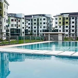 2 Bedroom Staycation Beside Enchanted Kingdom 샌타로사 Exterior photo