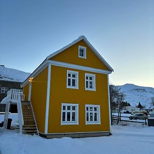 Curry House Rooms Seyðisfjörður Exterior photo