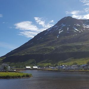 비드 로니드 게스트하우스 Seyðisfjörður Exterior photo