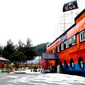Pirate Ship Pension 안동 Exterior photo