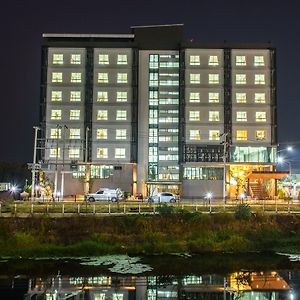 데브로프트 레지던스 호텔 나콘라차시마 Exterior photo