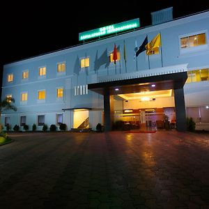 Hotel Gopalapuram International Pollāchi Exterior photo