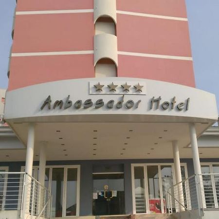 Hotel Ambassador 카오를레 외부 사진