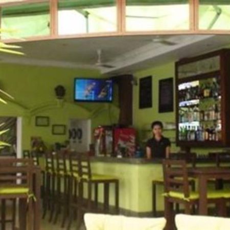 Cyclo Hotel-Bar-Restaurant 프놈펜 외부 사진