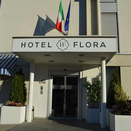 Hotel Flora Beautyfarm 로베레토 외부 사진