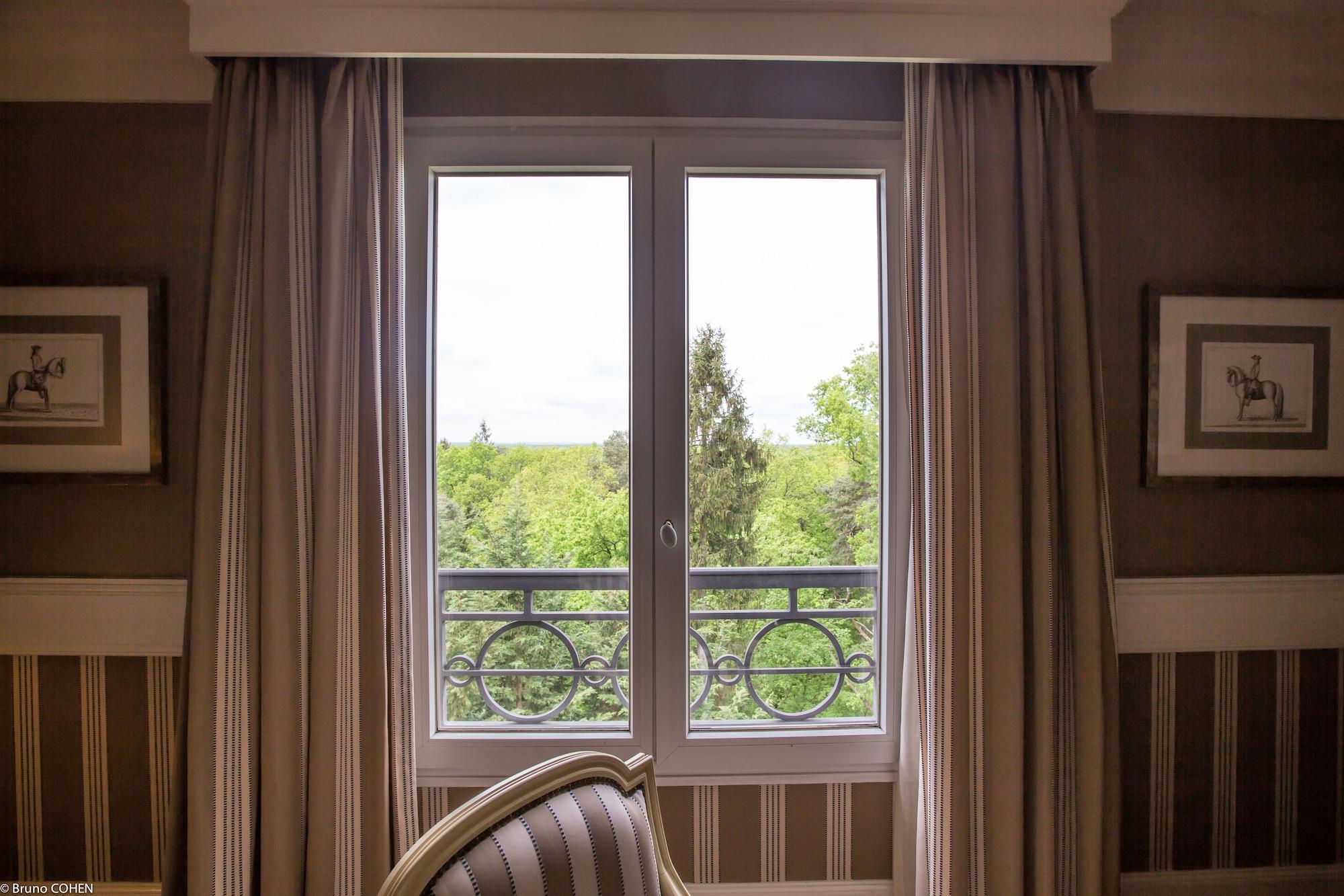 티아라 샤토 호텔 몬트 로얄 샨틸리 La Chapelle-en-Serval 외부 사진