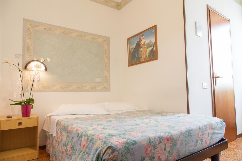 Hotel Ricordo Du Parc Tabiano Terme 객실 사진