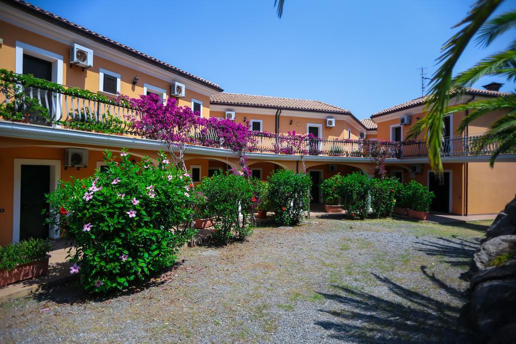Villaggio Hotel Lido San Giuseppe 브리아티코 외부 사진