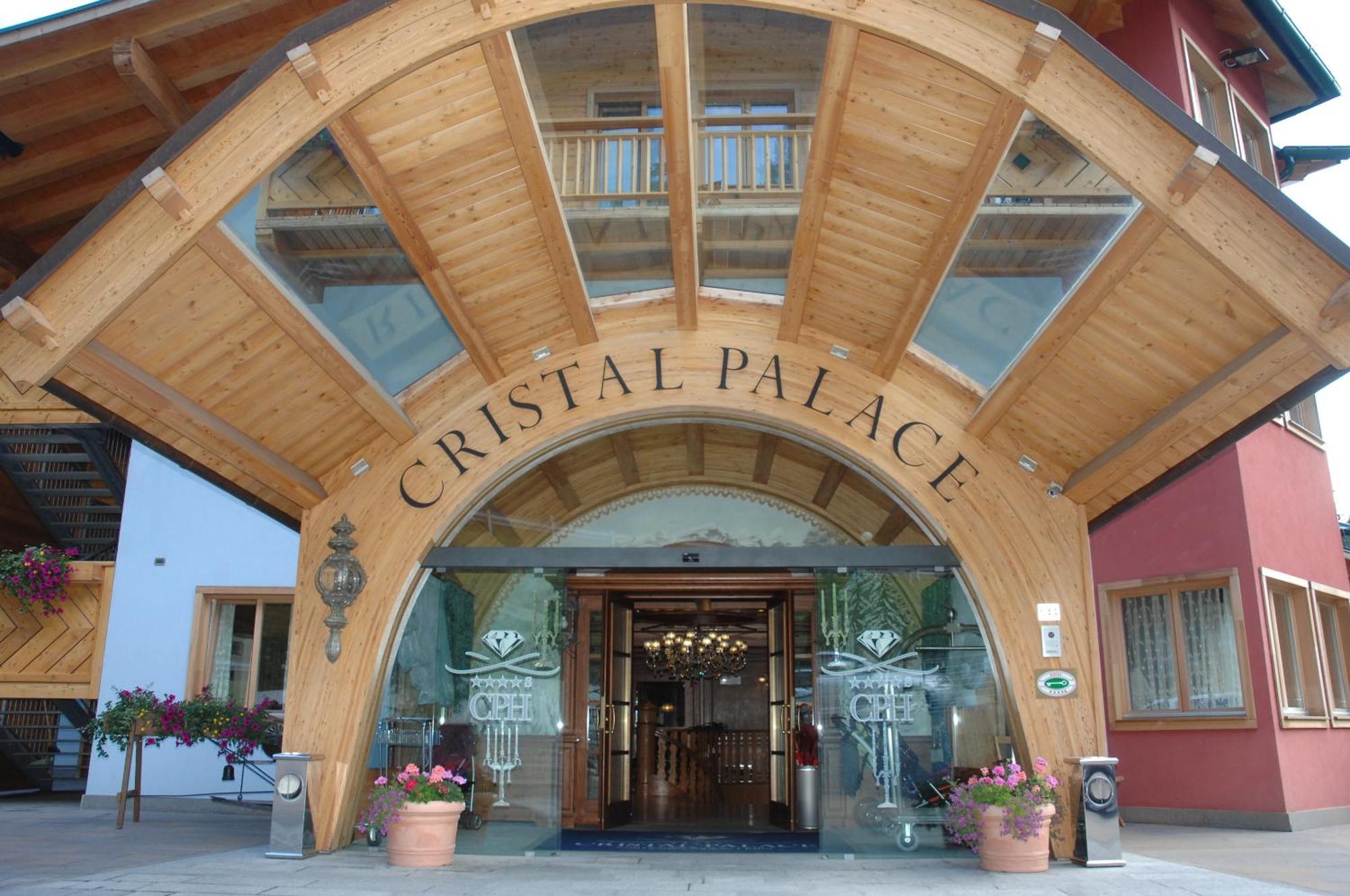 Cristal Palace Hotel 마돈나 디 캄필리오 외부 사진