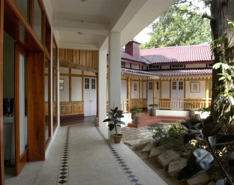 Royal Heritage Tripura Castle 실롱 외부 사진