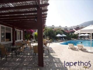 Lapethos Resort Hotel & Casino 키레니아 외부 사진