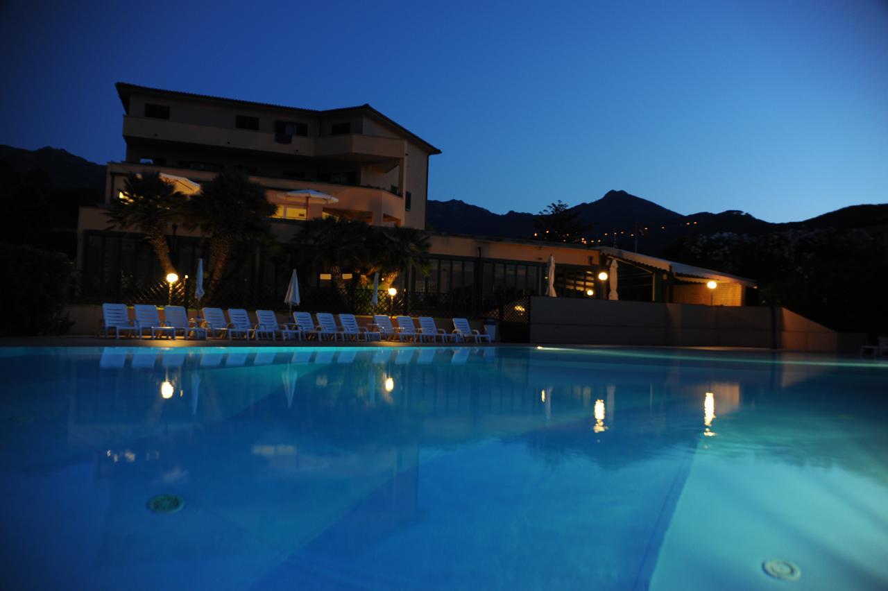 Hotel Residence Isola Verde 마르시아나마리나 외부 사진