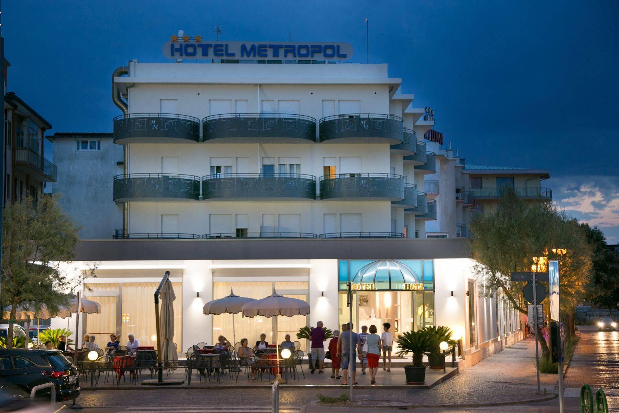 Hotel Metropol 소토마리나 외부 사진
