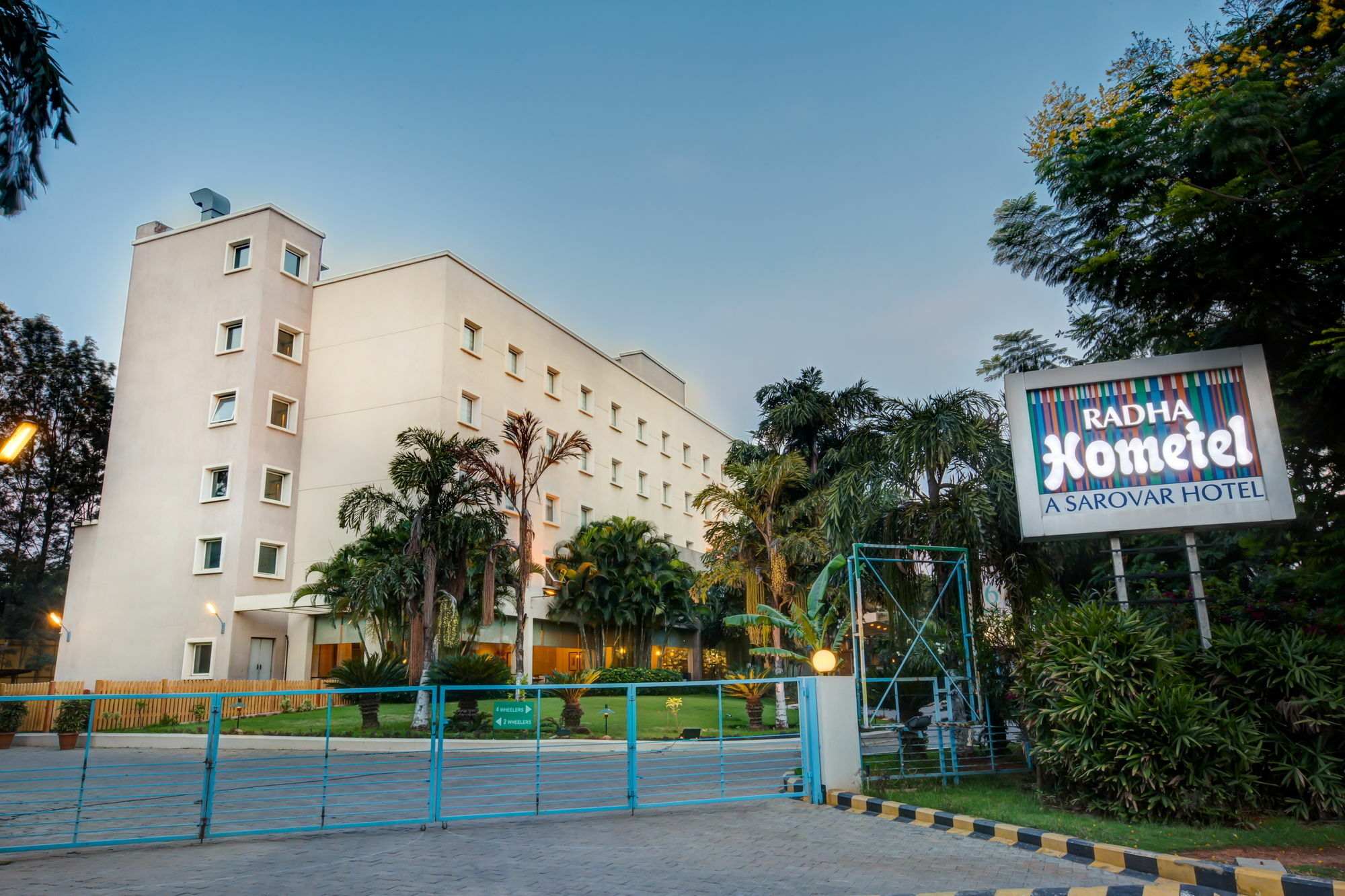 라다 홈텔 화이트필드 호텔 벵갈루루 외부 사진
