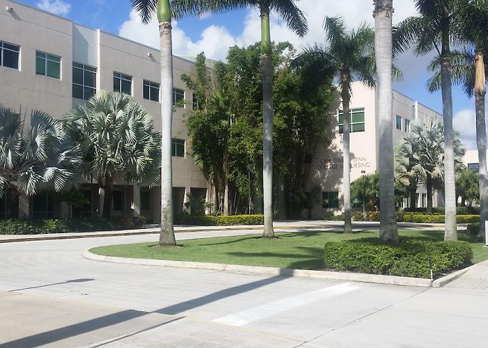 Florida Atlantic University Student Union photo