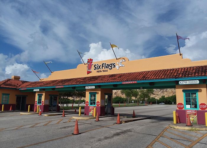 Six Flags Fiesta Texas photo