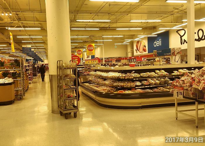 Metrotown Mall photo