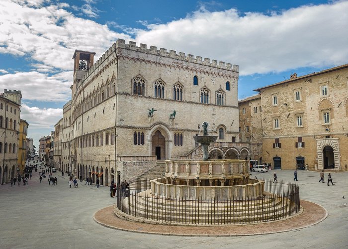 Piazza IV Novembre Perugia, Umbria, Italy. Piazza IV Novembre with Palazzo dei Priori ... photo