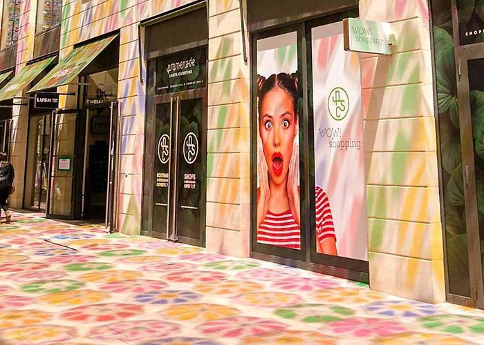 Promenade Sainte-Catherine Umbrella Sky Flower Power - Bordeaux'20 - Impactplan - Art Productions photo