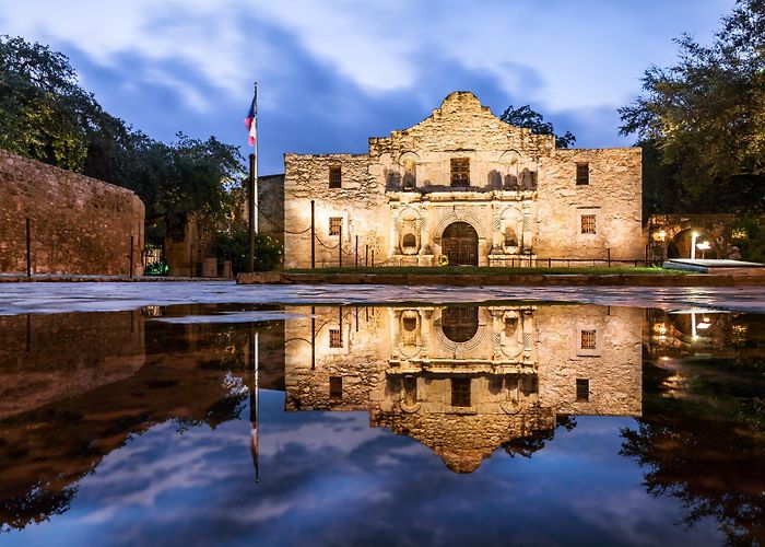 The Alamo Vacation Homes near Alamo, Downtown San Antonio: House Rentals ... photo