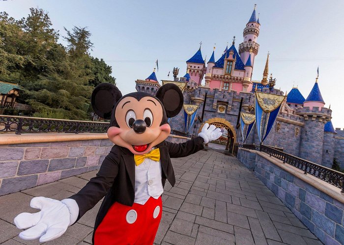 Disneyland Park The Ultimate Guide to Anaheim's Disneyland Resort - Roadtrippers photo