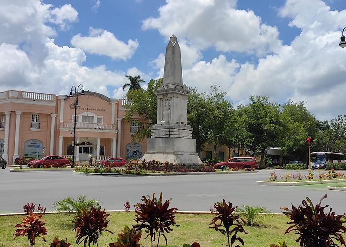 Main Square Paseo Montejo, Mérida, Yucatán, México. : r/pics photo