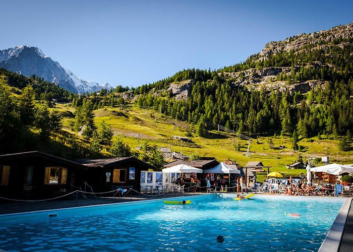 Checrouit Tour du Mont Blanc Hotel - Ski Hotel - Courmayeur Italy photo