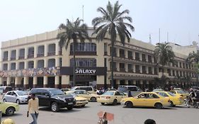 Park Hotel 루붐바시 Exterior photo