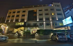 컴포트 인 럭나우 호텔 러크나우 Exterior photo