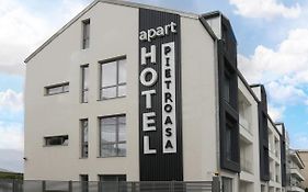 Aparthotel Pietroasa 부자우 Exterior photo