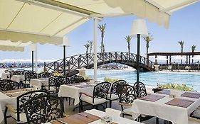 Mercure Cyprus Casino Hotels & Wellness Resort 키레니아 Restaurant photo