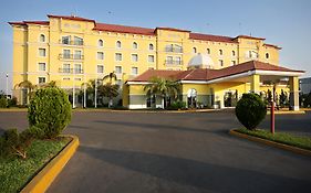 피에스타 인 누에보 라레도 호텔 Exterior photo