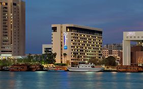 래디슨 블루 호텔, 두바이 데이라 크릭 Exterior photo