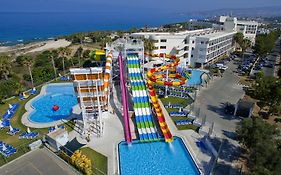 Leonardo Laura Beach & Splash Resort 파포스 Exterior photo