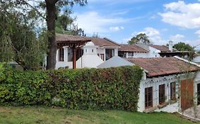 Amplia Casa Antigua Guatemala Con Pergola Y Jardin 빌라 Exterior photo