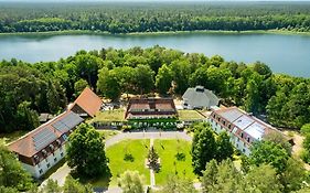 Hotel Doellnsee-Schorfheide 템플린 Exterior photo