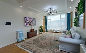 Tsengeldekh:Cozy 1 Bedroom Apt•Queen Bed•Naadam Stadium 울란바토르 Exterior photo