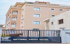 Mayombe Arena Hotel 푸앵트누아르 Exterior photo