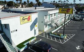 Super 8 By Wyndham Oceanside Downtown 호텔 Exterior photo