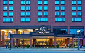 Doubletree By Hilton Lansing 호텔 Exterior photo