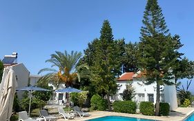 The Prince Inn Hotel & Villas 키레니아 Exterior photo