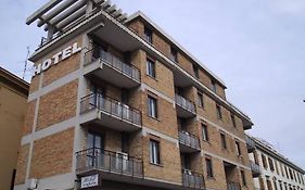Hotel Traghetto 치비타베키아 Exterior photo