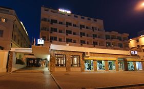 Hotel Mediterraneo 치비타베키아 Exterior photo