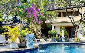 Puri Bali Hotel 러비나 Exterior photo