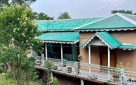 Retro Style Private Cottage Bhurban 무레 Exterior photo