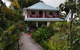 Lucy'S Guesthouse 라디게 Exterior photo