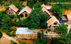 To Chim Ri Homestay Mang Den Kon Von Kla Exterior photo